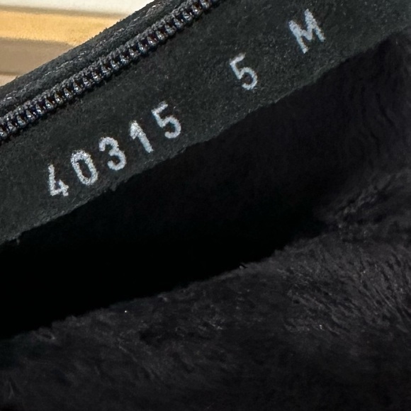 🌹LA CANADIENNE🌹 Lavender Black Ankle Boot Size: 5M - Picture 14 of 15